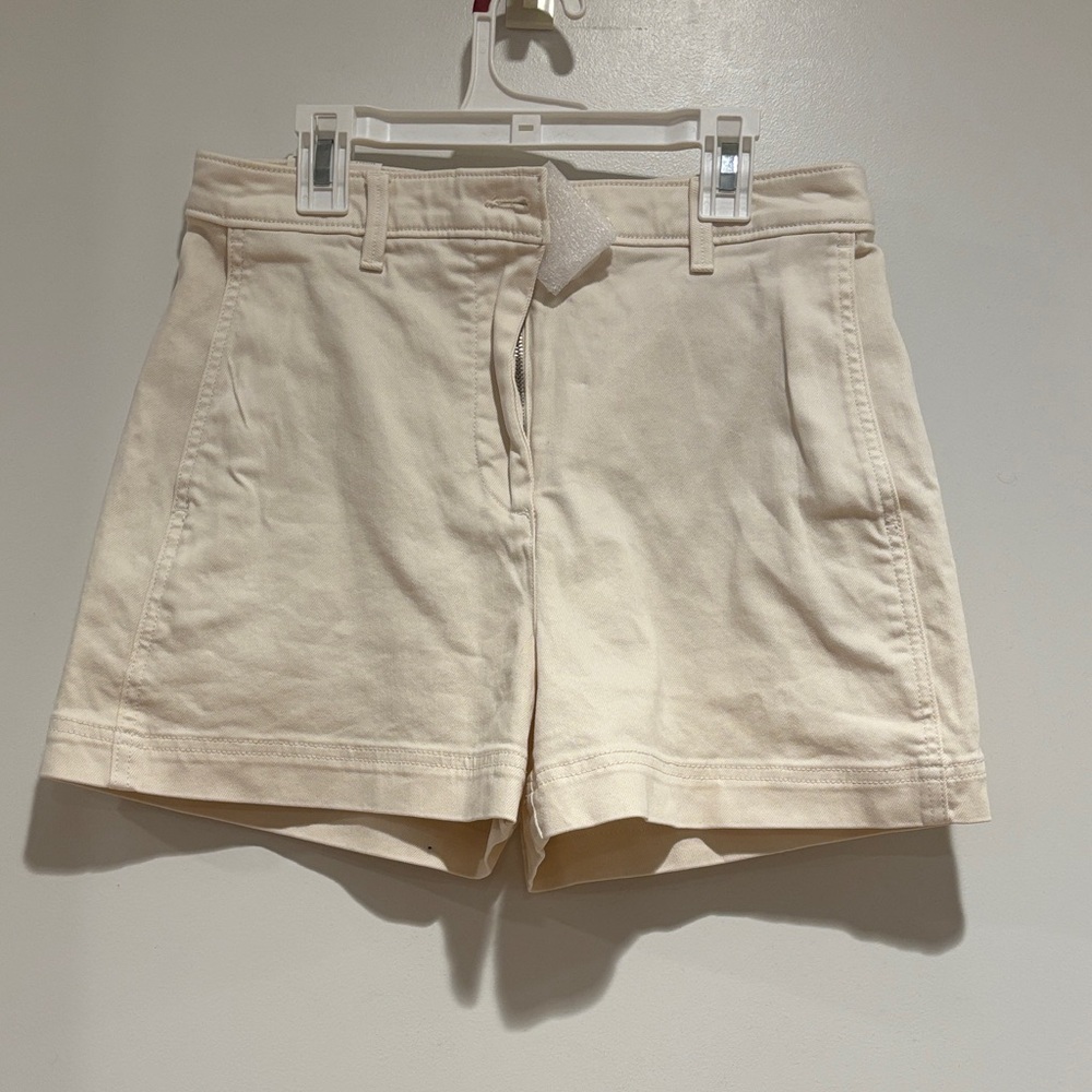NWT Banana Republic petite Women's Cream Shorts